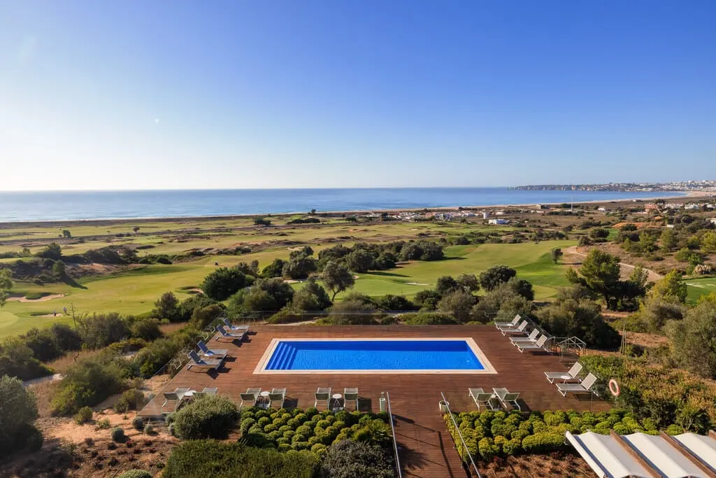 ALGARVE GOLF PROPERTY: A BUYER'S GUIDE